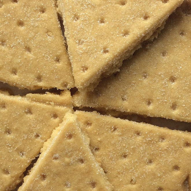 Poinsettia shortbread tin