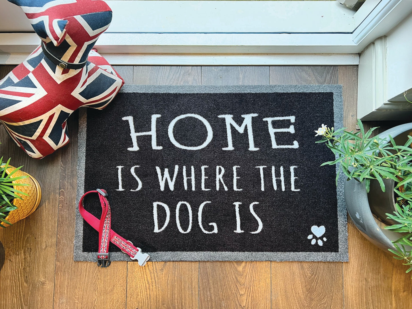 Home is where the dog is mat
