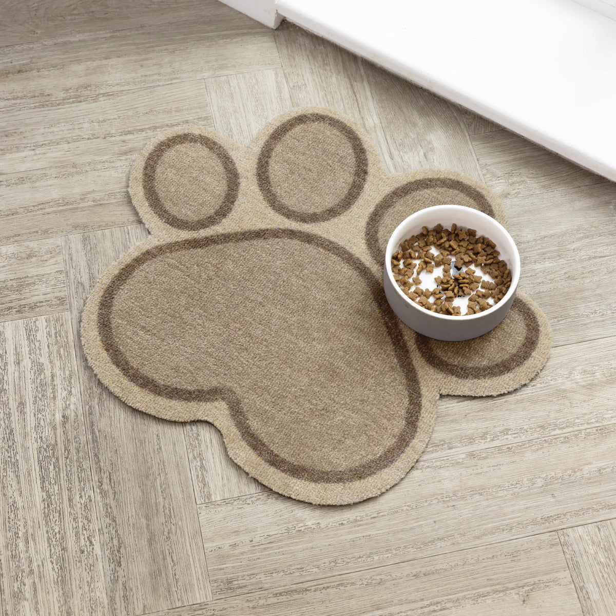 Paw-shaped mat