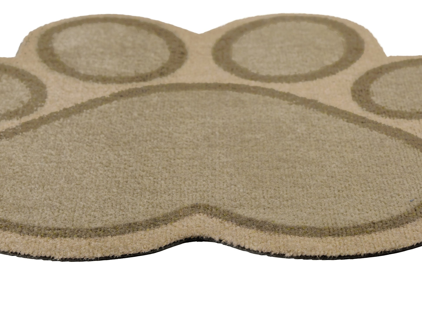 Paw-shaped mat