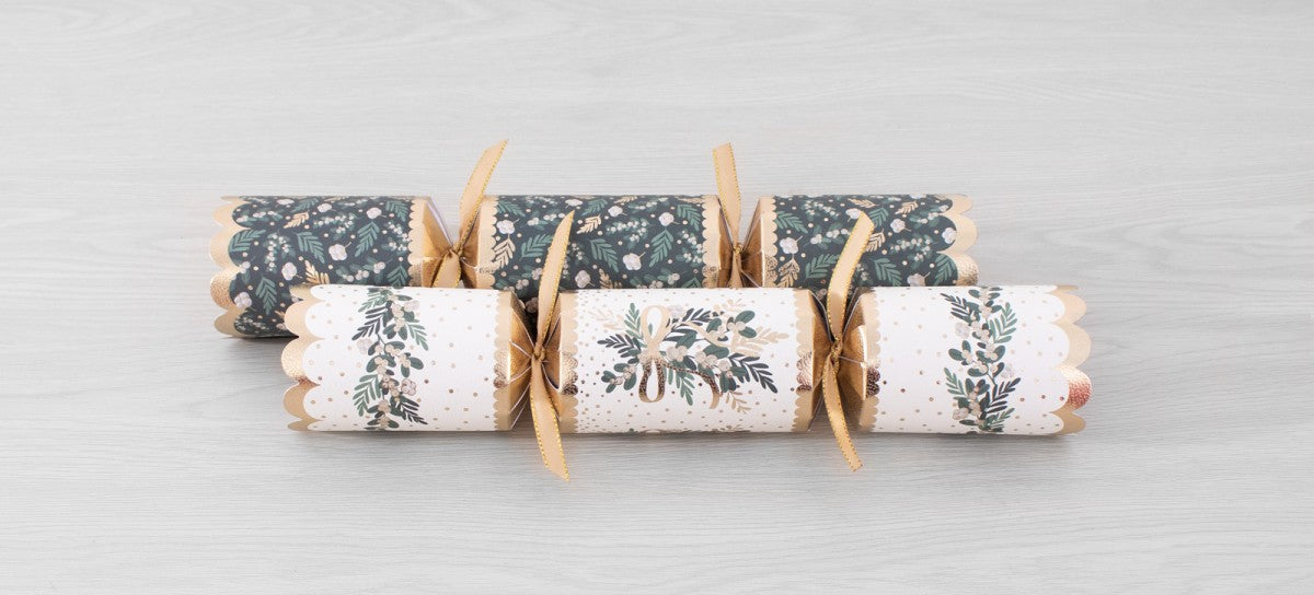Mistletoe crackers